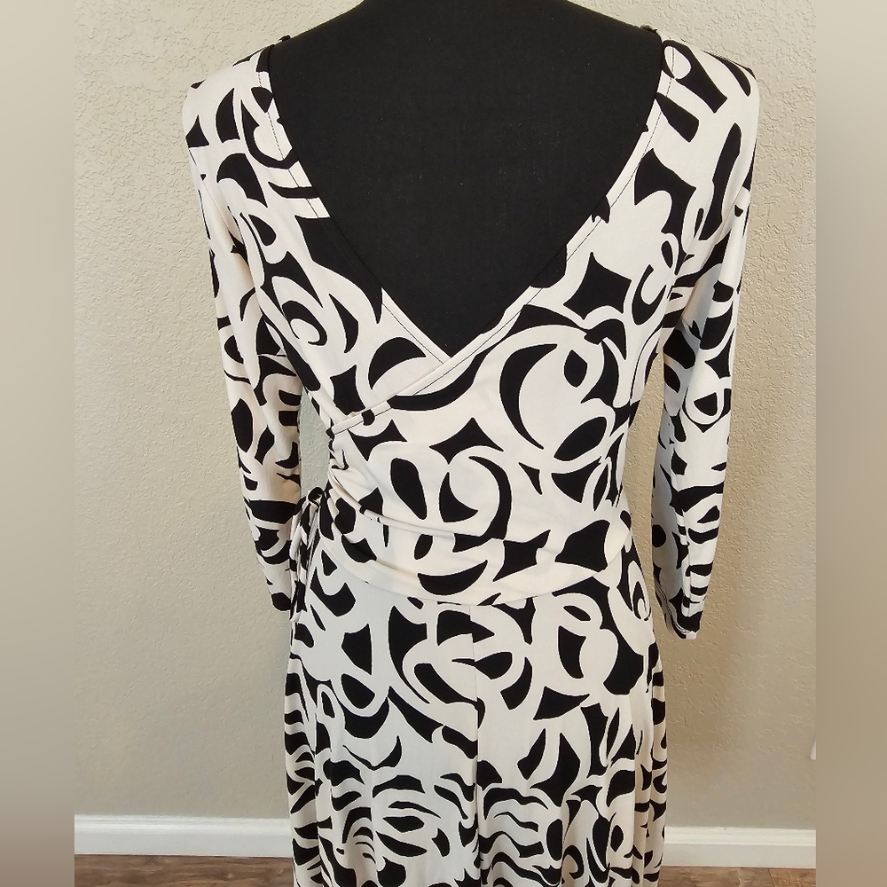 Faux Wrap Dress - Picture 5 of 6
